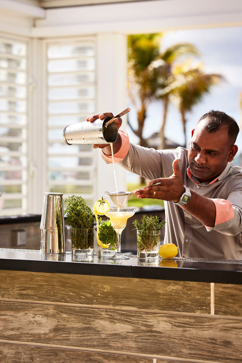 bartender preparing drinks