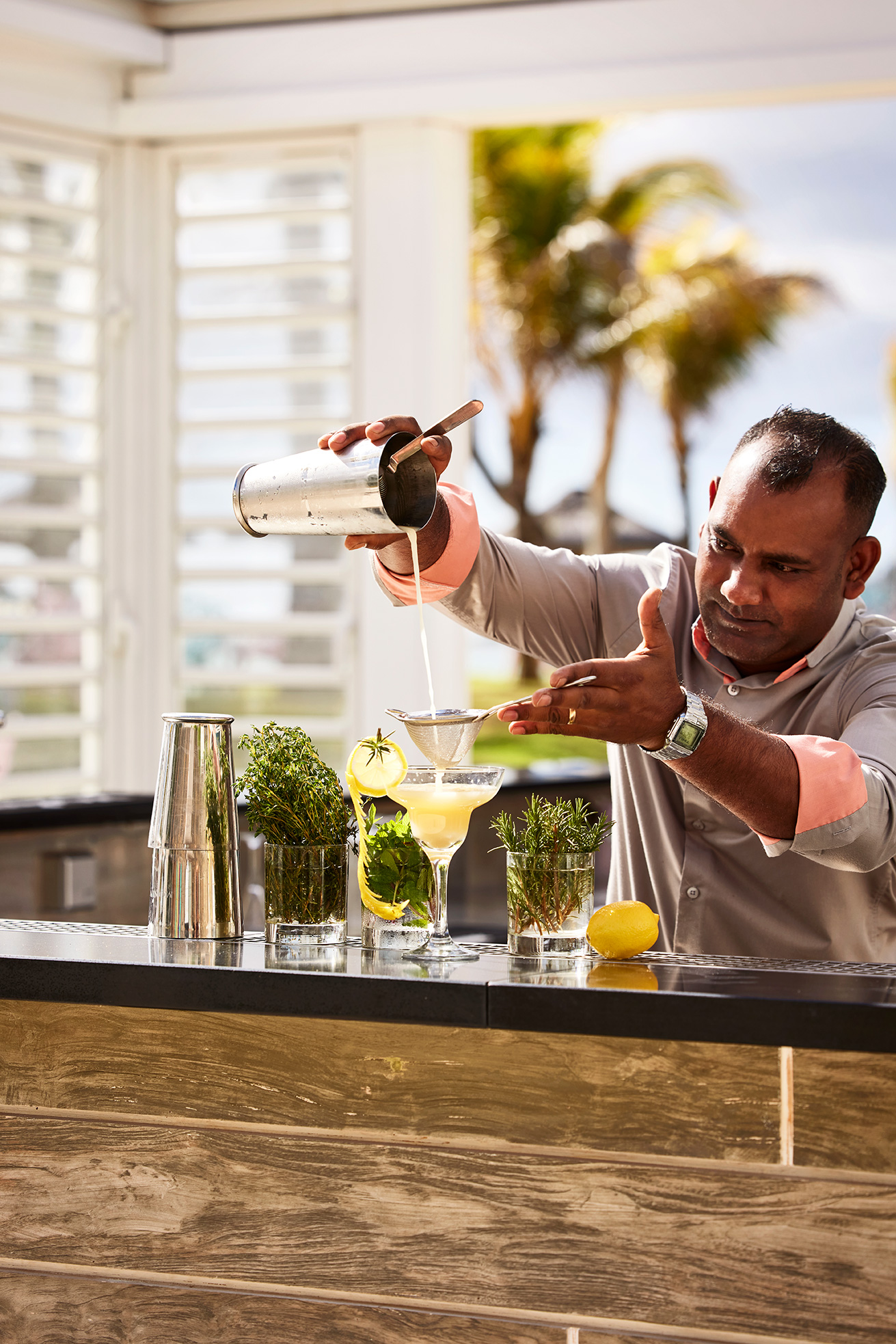 bartender preparing drinks
