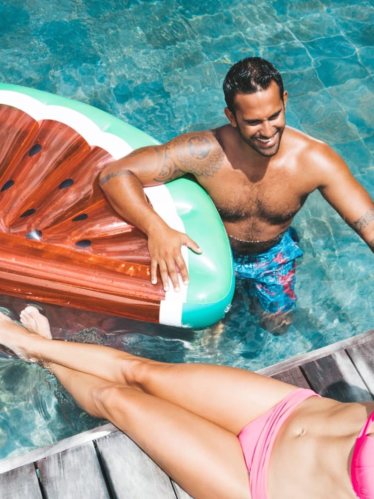 c mauritius palmar people in pool